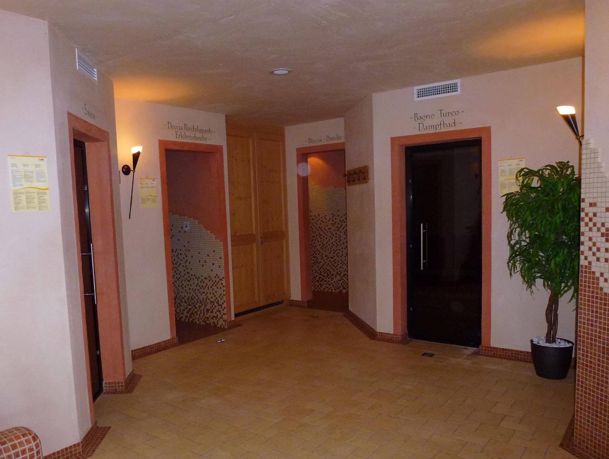 Residence Ciasa Dl Mone Colfosco Eksteriør billede