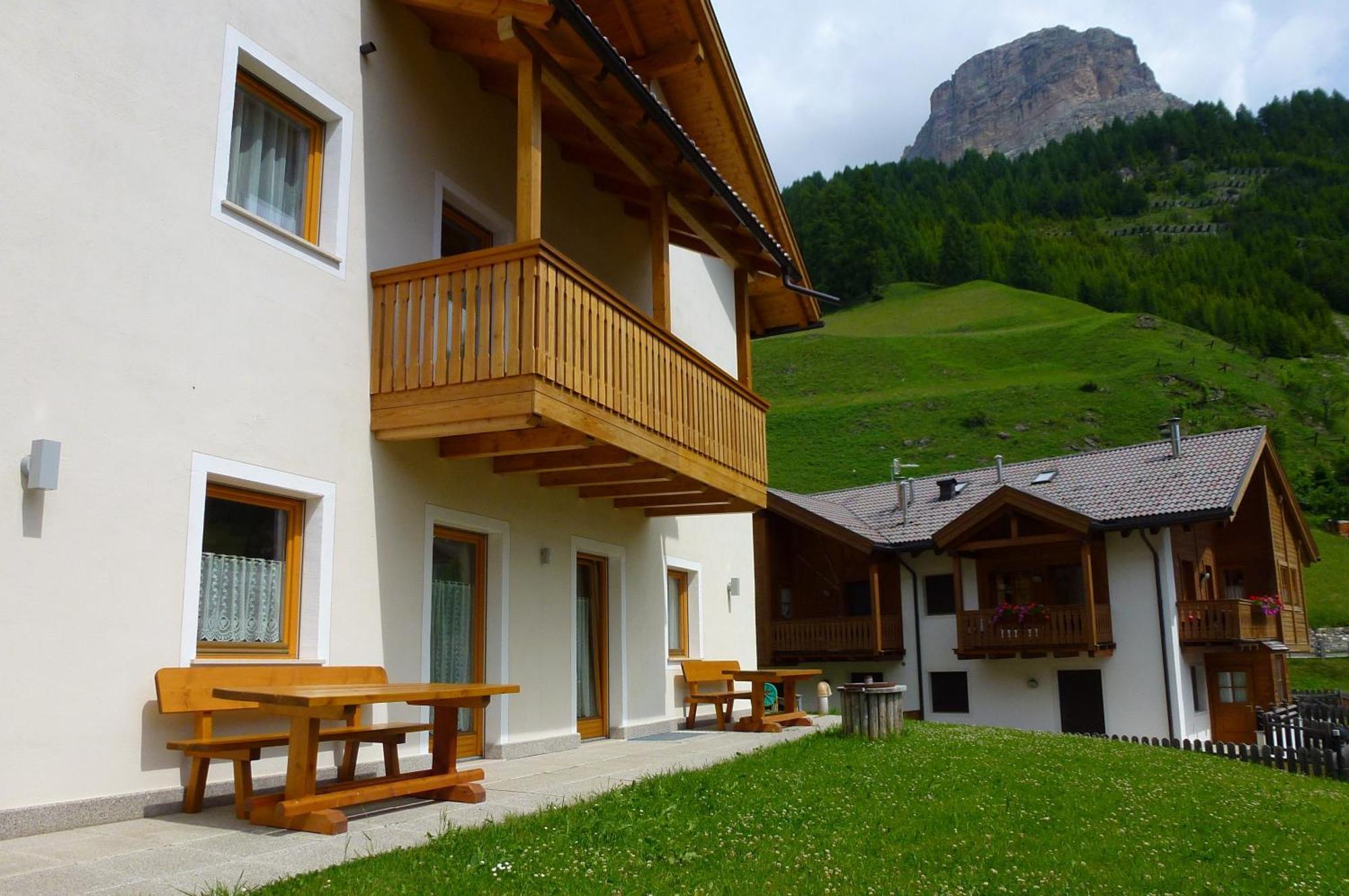 Residence Ciasa Dl Mone Colfosco Eksteriør billede